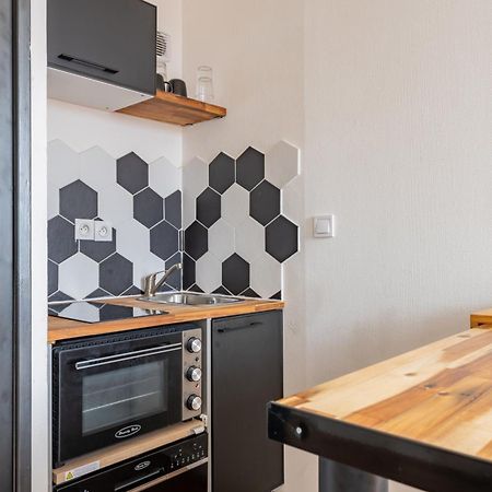 Appartamento Charlemagne - Studio Confortable Avec Parking Gratuit - Quelques Pas De La Gare, Cuisine, Wifi Arras Esterno foto